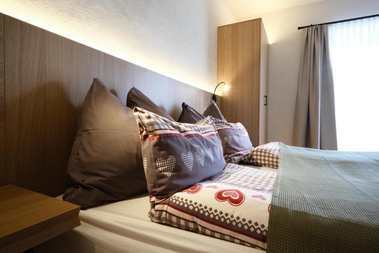 Seehotel & Seeapartments Kaerntnerhof- Direkt Am See! ヴァイセンゼー エクステリア 写真