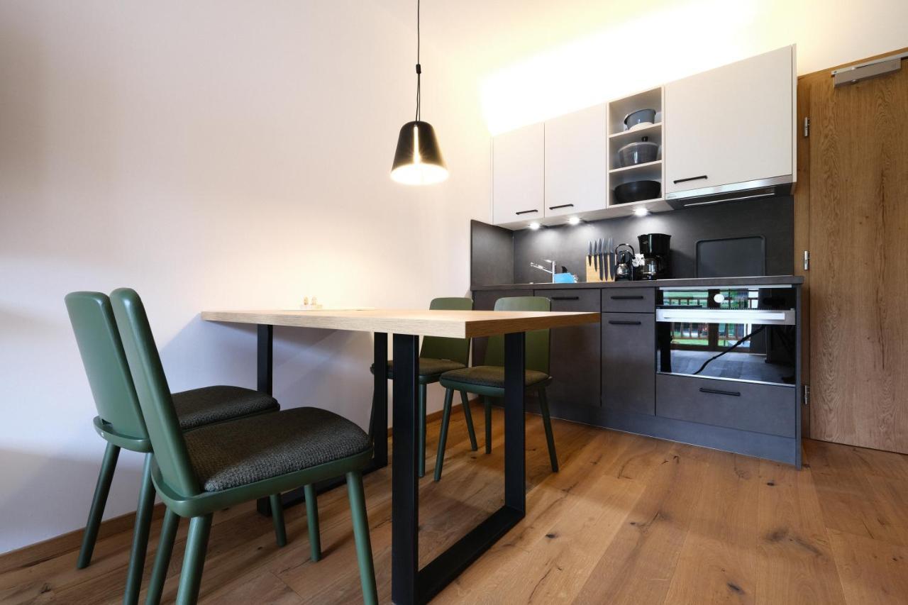 Seehotel & Seeapartments Kaerntnerhof- Direkt Am See! ヴァイセンゼー エクステリア 写真