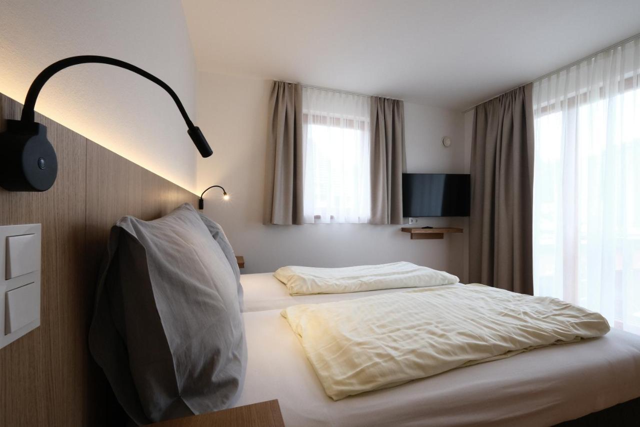 Seehotel & Seeapartments Kaerntnerhof- Direkt Am See! ヴァイセンゼー エクステリア 写真