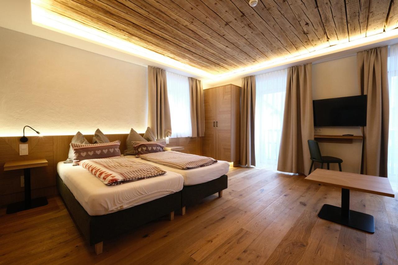 Seehotel & Seeapartments Kaerntnerhof- Direkt Am See! ヴァイセンゼー エクステリア 写真