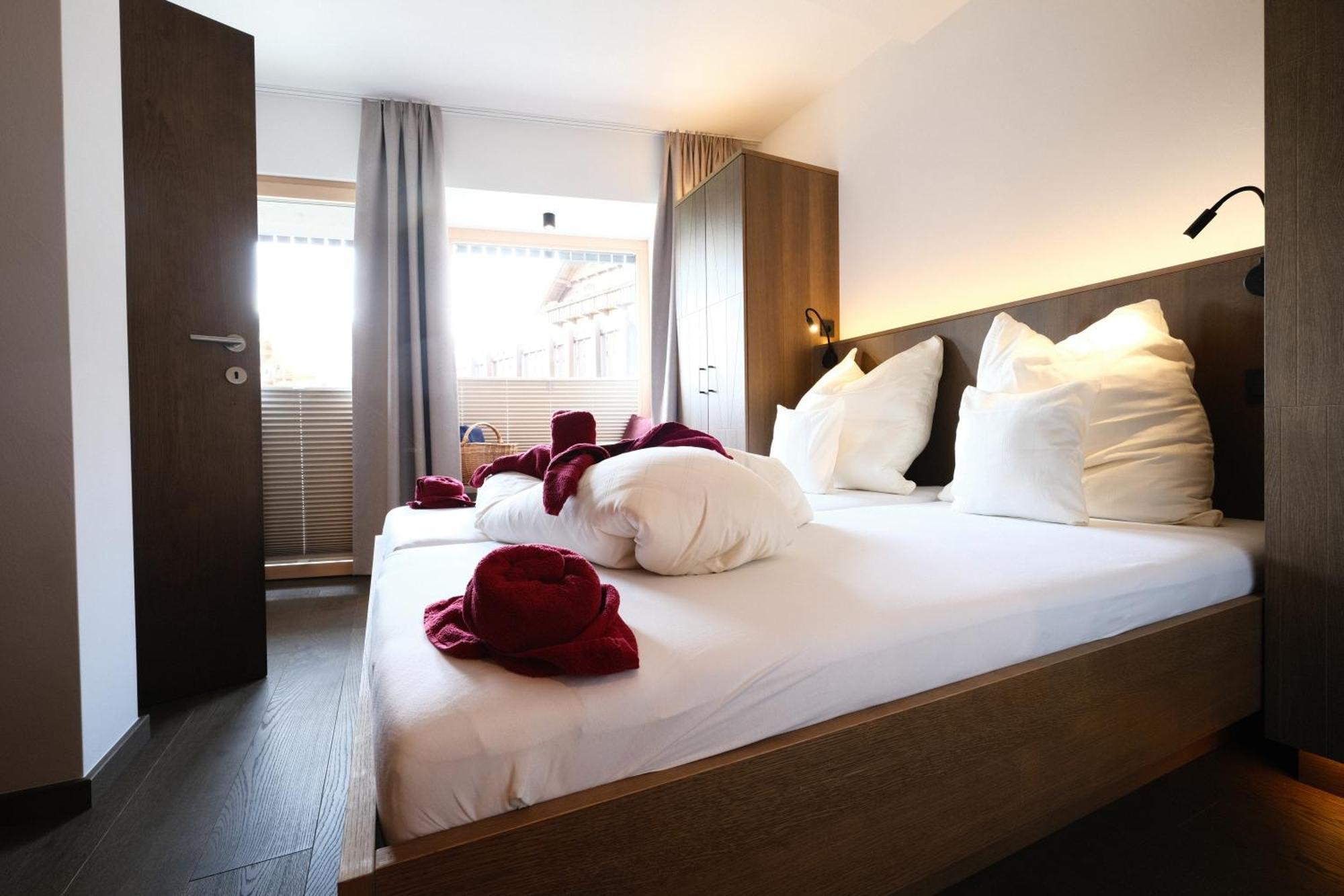 Seehotel & Seeapartments Kaerntnerhof- Direkt Am See! ヴァイセンゼー エクステリア 写真