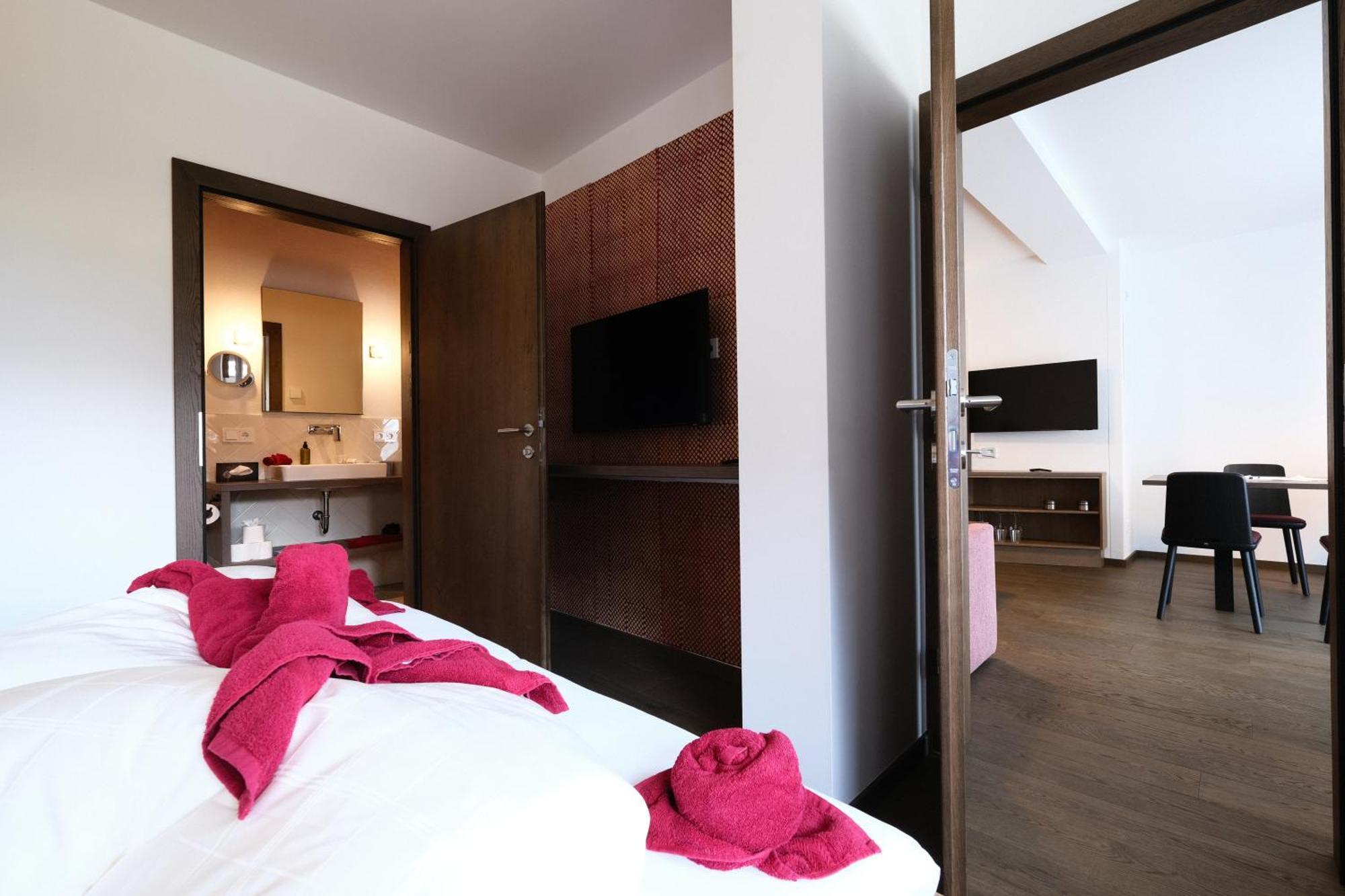 Seehotel & Seeapartments Kaerntnerhof- Direkt Am See! ヴァイセンゼー エクステリア 写真